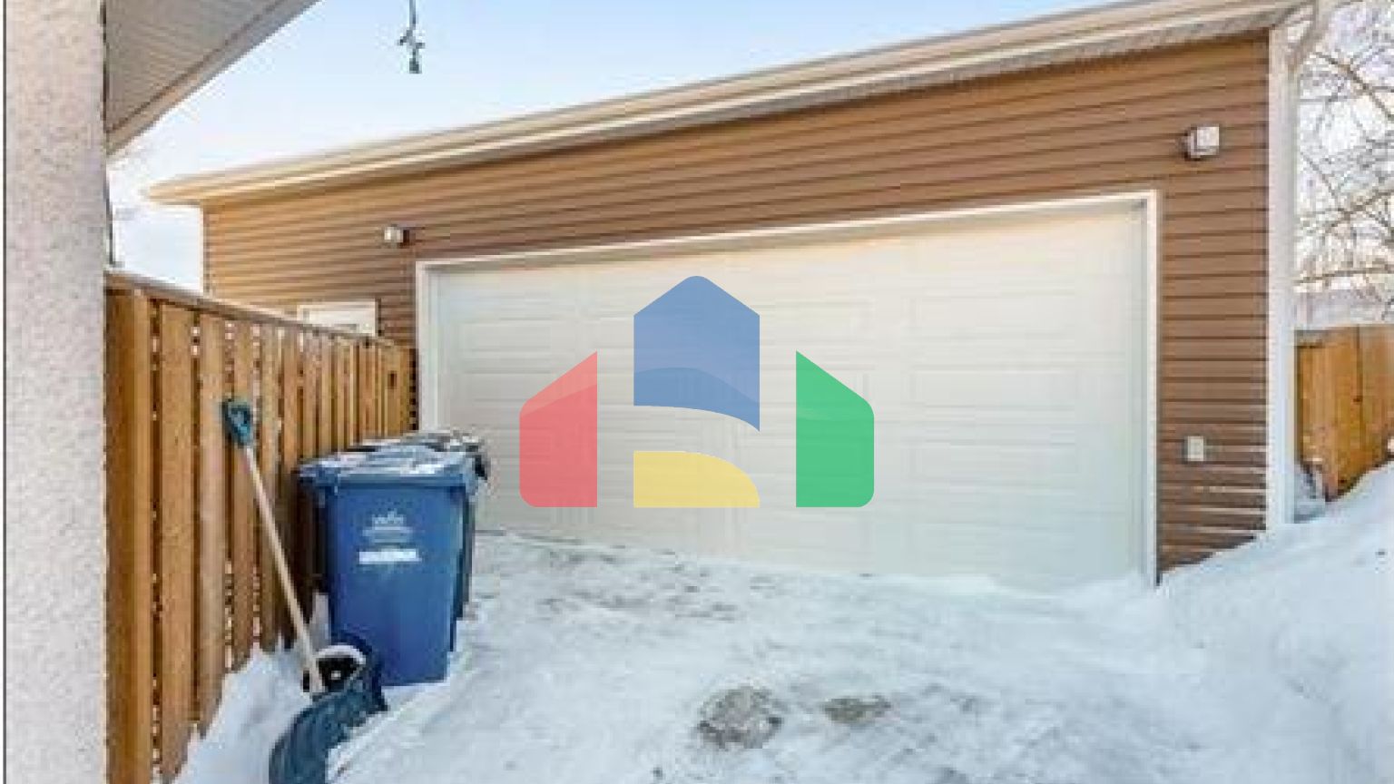 Residential - Single Family Home - Winnipeg, Canada - Canada