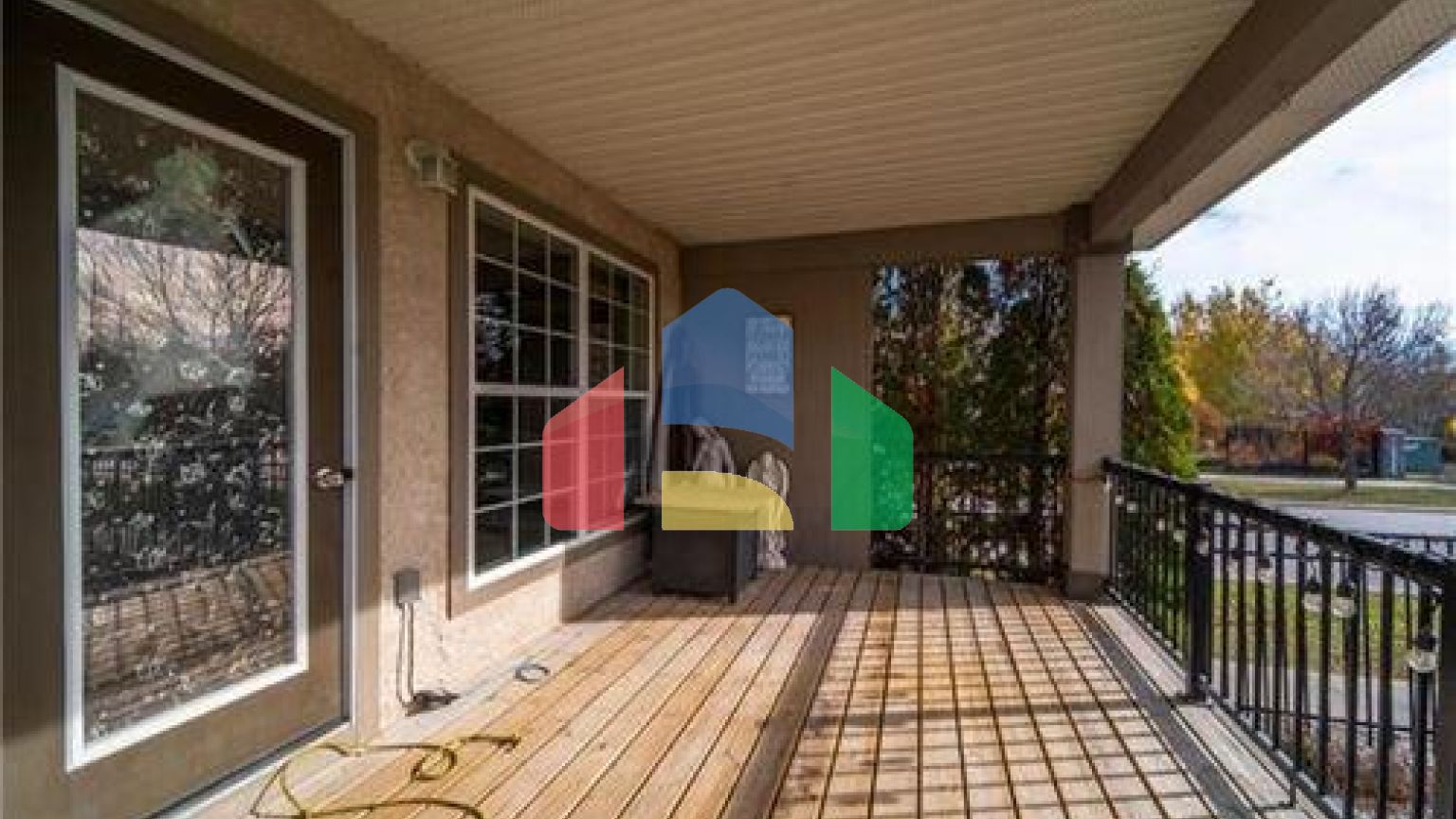 Residential - Single Family Home - Winnipeg, Canada - Canada