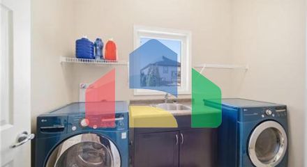 Residential - Single Family Home - Winnipeg, Canada - Canada