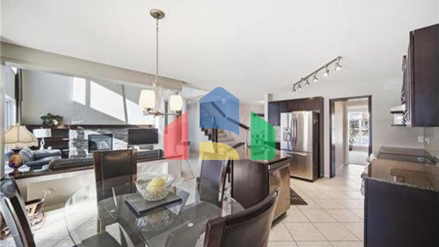 Residential - Single Family Home - Winnipeg, Canada - Canada