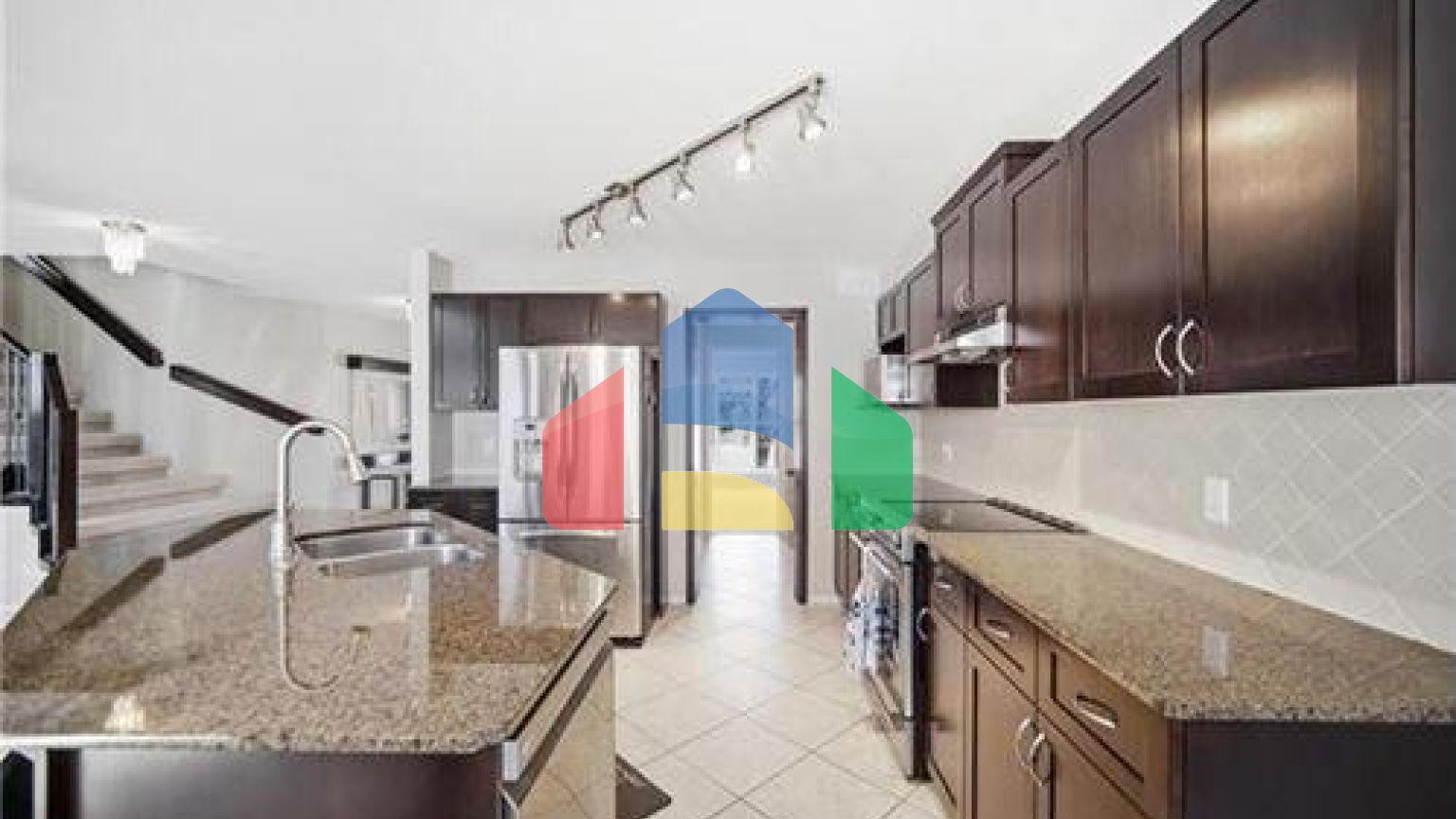 Residential - Single Family Home - Winnipeg, Canada - Canada