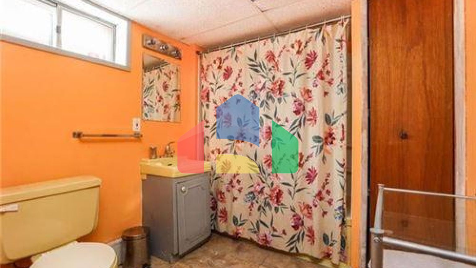 Residential - Single Family Home - Winnipeg, Canada - Canada