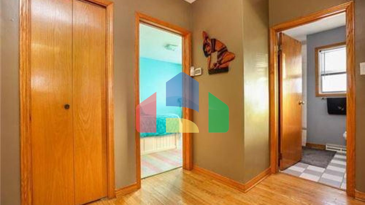 Residential - Single Family Home - Winnipeg, Canada - Canada