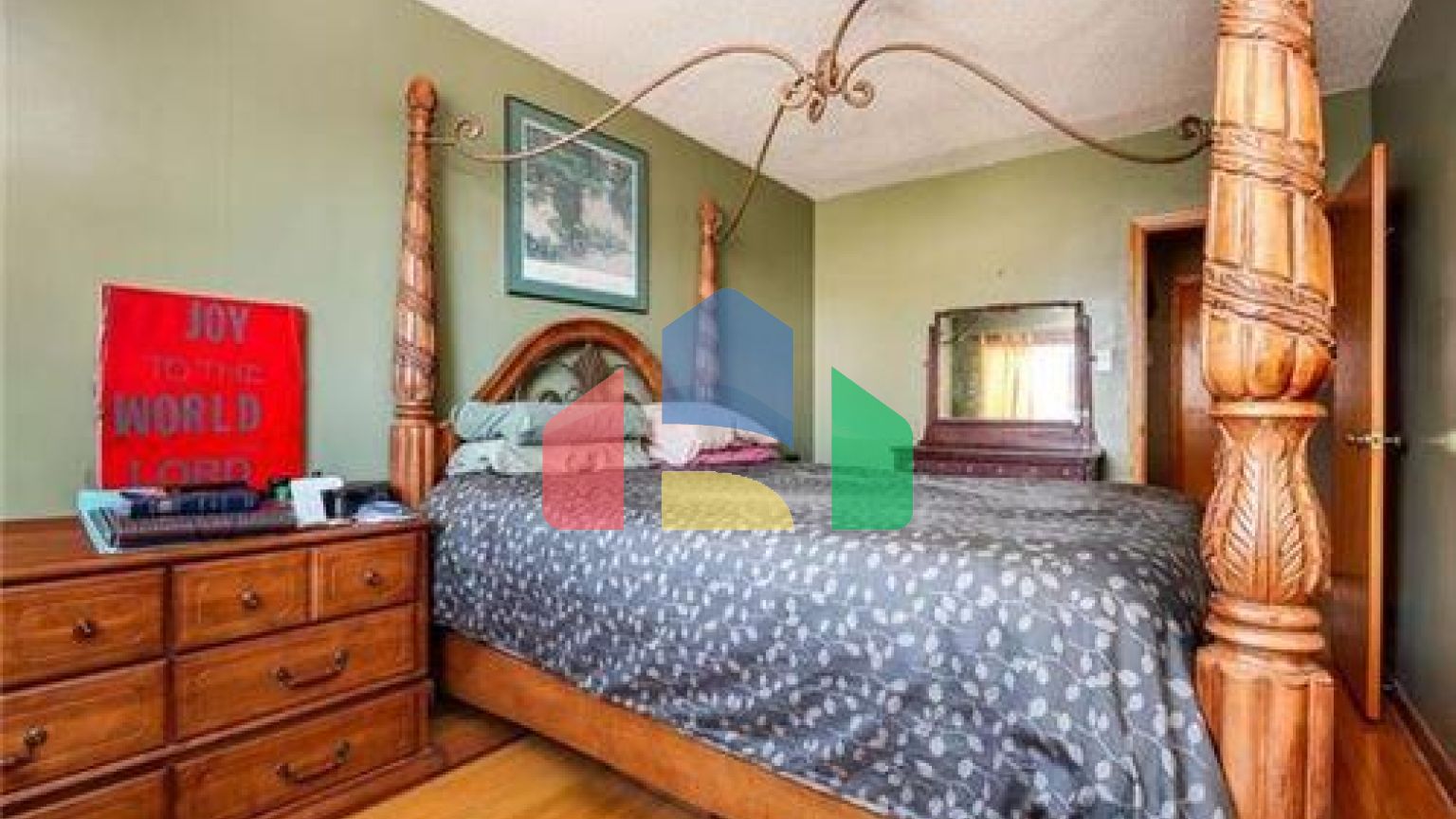 Residential - Single Family Home - Winnipeg, Canada - Canada