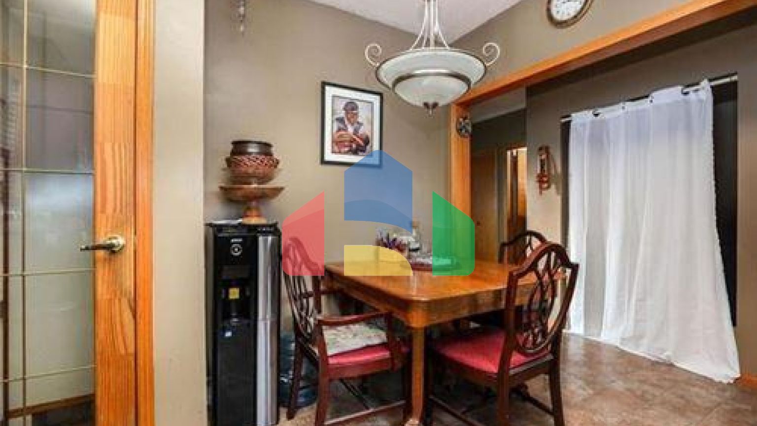 Residential - Single Family Home - Winnipeg, Canada - Canada