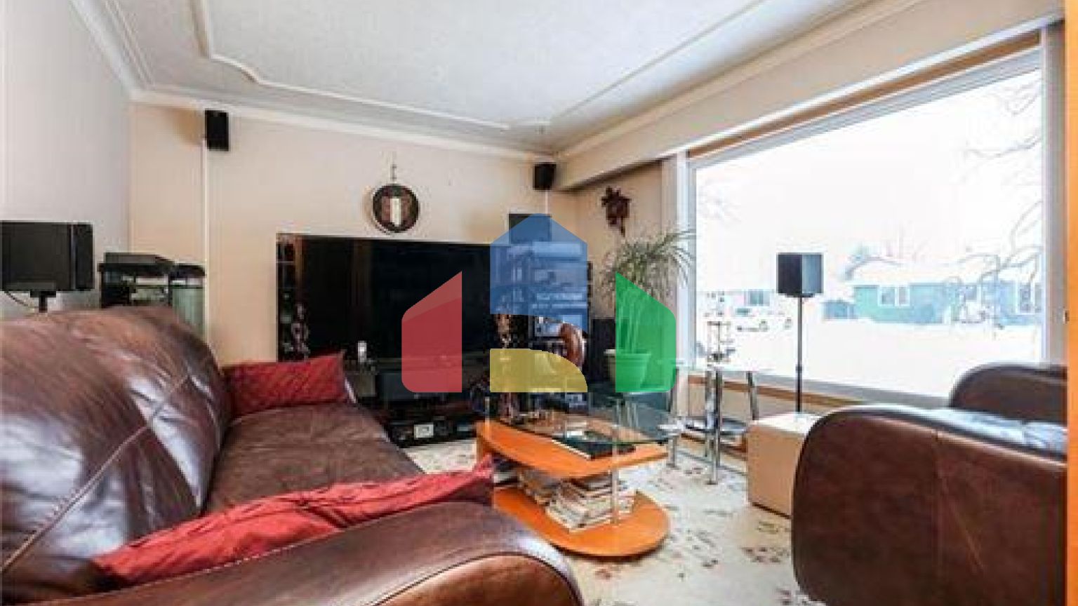 Residential - Single Family Home - Winnipeg, Canada - Canada