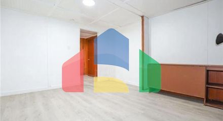 Residential - Single Family Home - Winnipeg, Canada - Canada