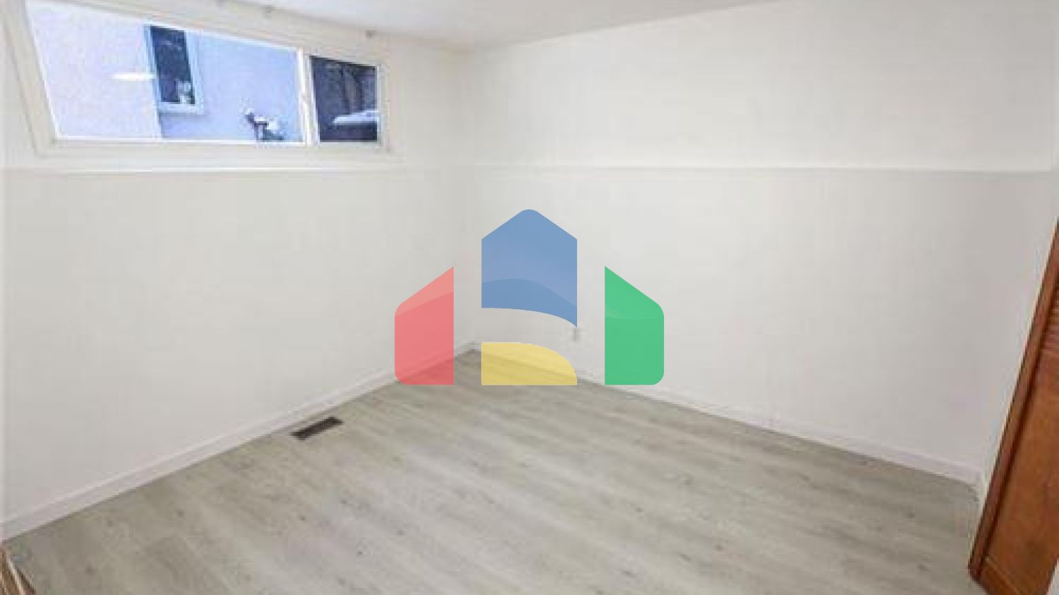 Residential - Single Family Home - Winnipeg, Canada - Canada