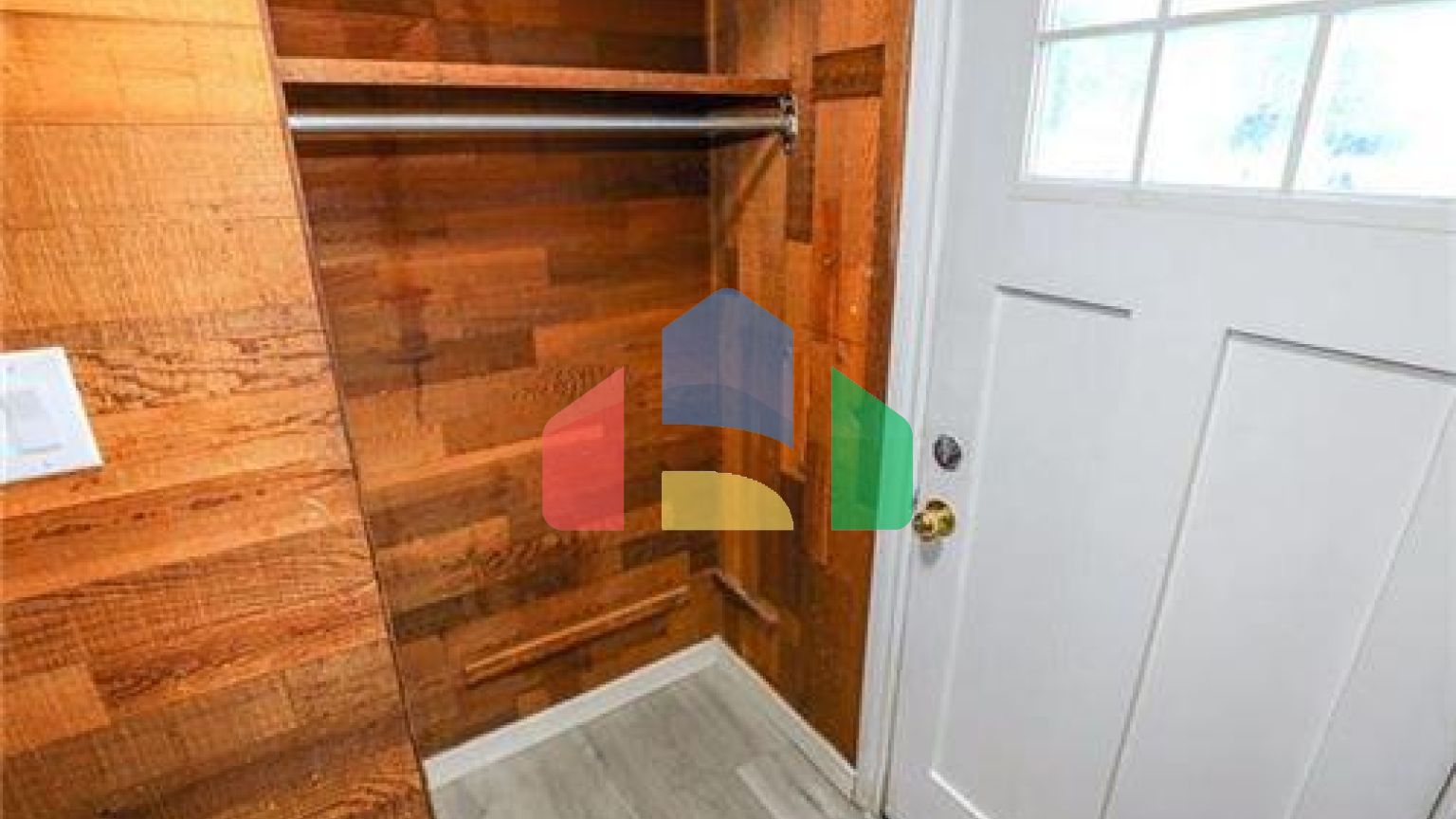 Residential - Single Family Home - Winnipeg, Canada - Canada