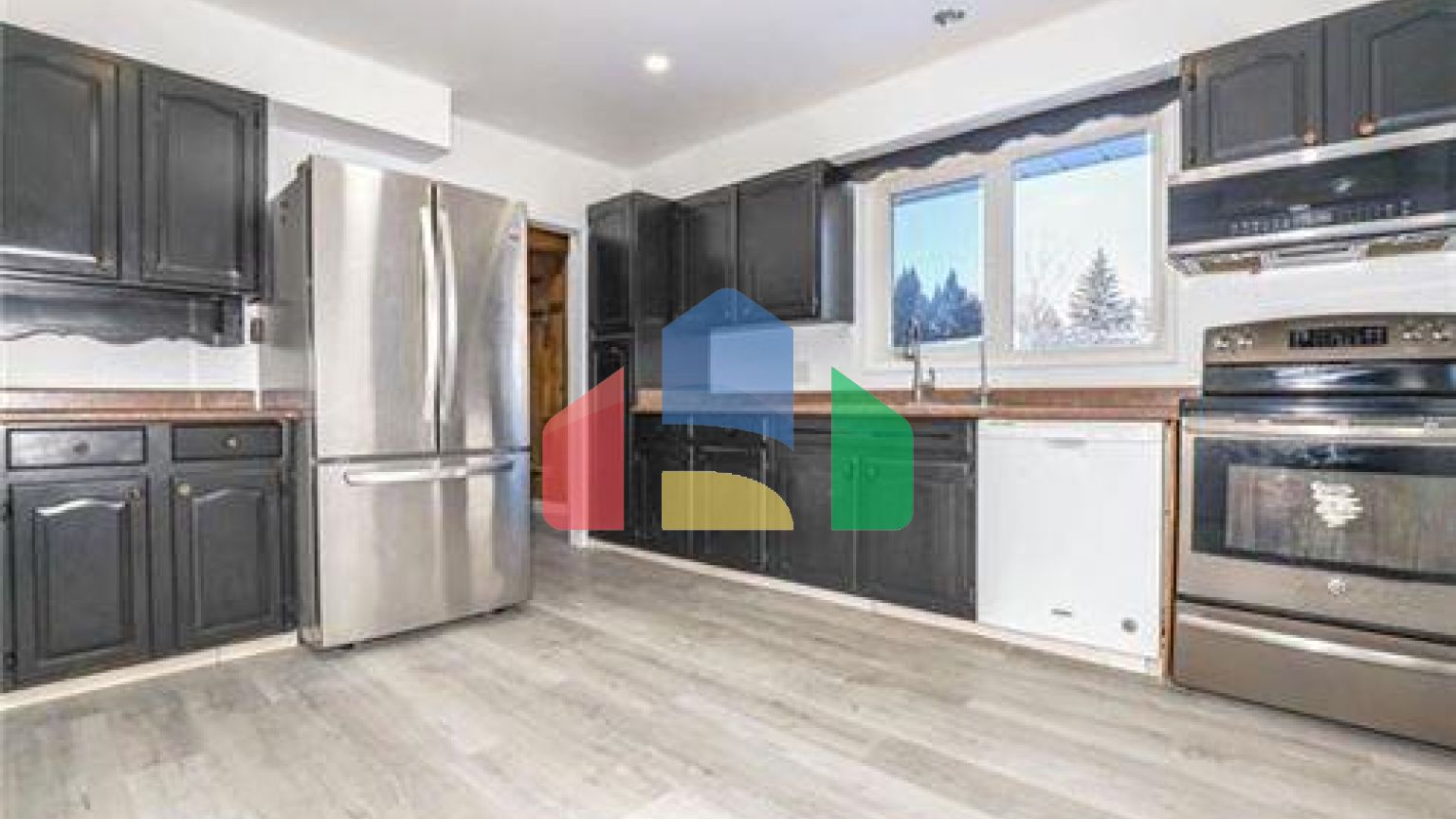 Residential - Single Family Home - Winnipeg, Canada - Canada