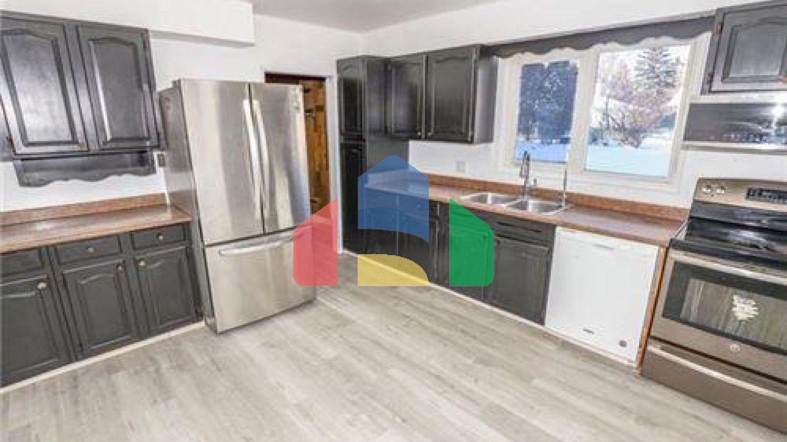 Residential - Single Family Home - Winnipeg, Canada - Canada