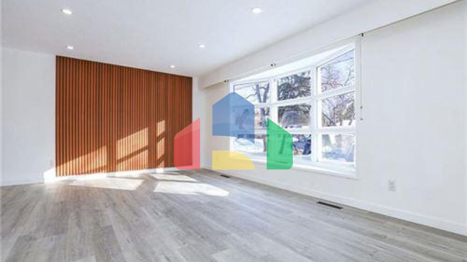 Residential - Single Family Home - Winnipeg, Canada - Canada