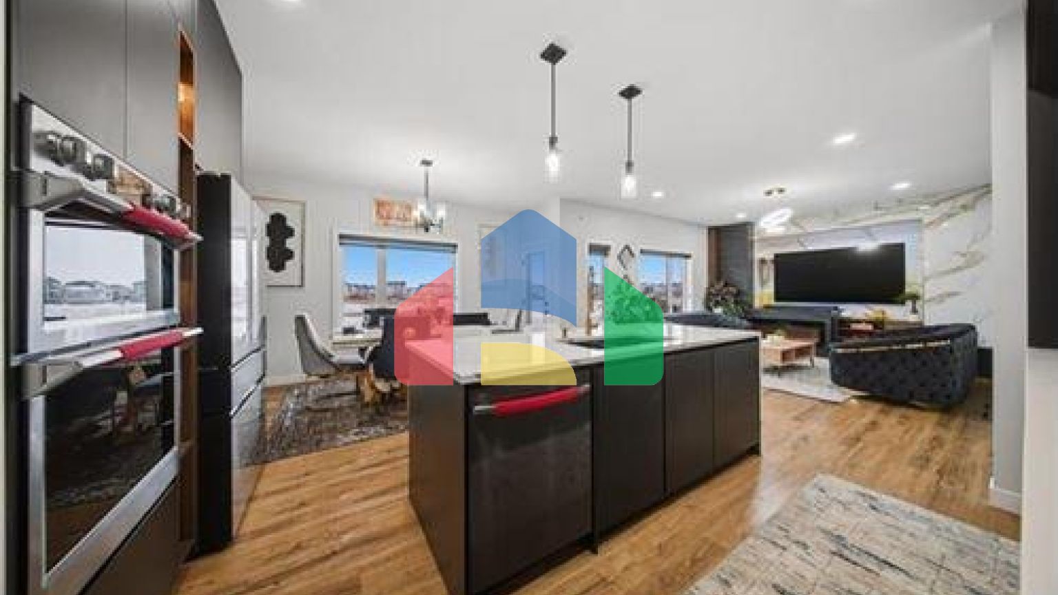 Residential - Single Family Home - Winnipeg, Canada - Canada