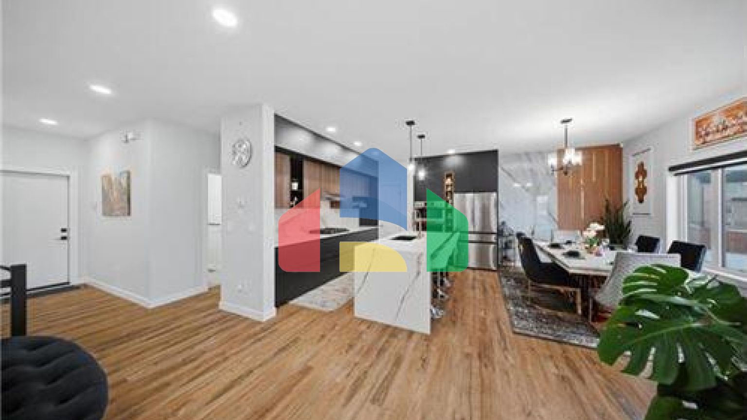 Residential - Single Family Home - Winnipeg, Canada - Canada