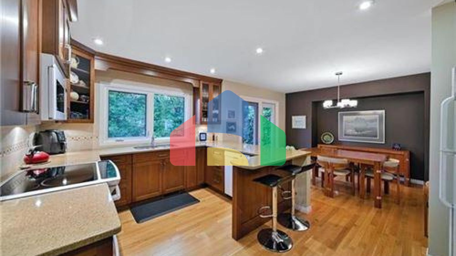 Residential - Single Family Home - Winnipeg, Canada - Canada