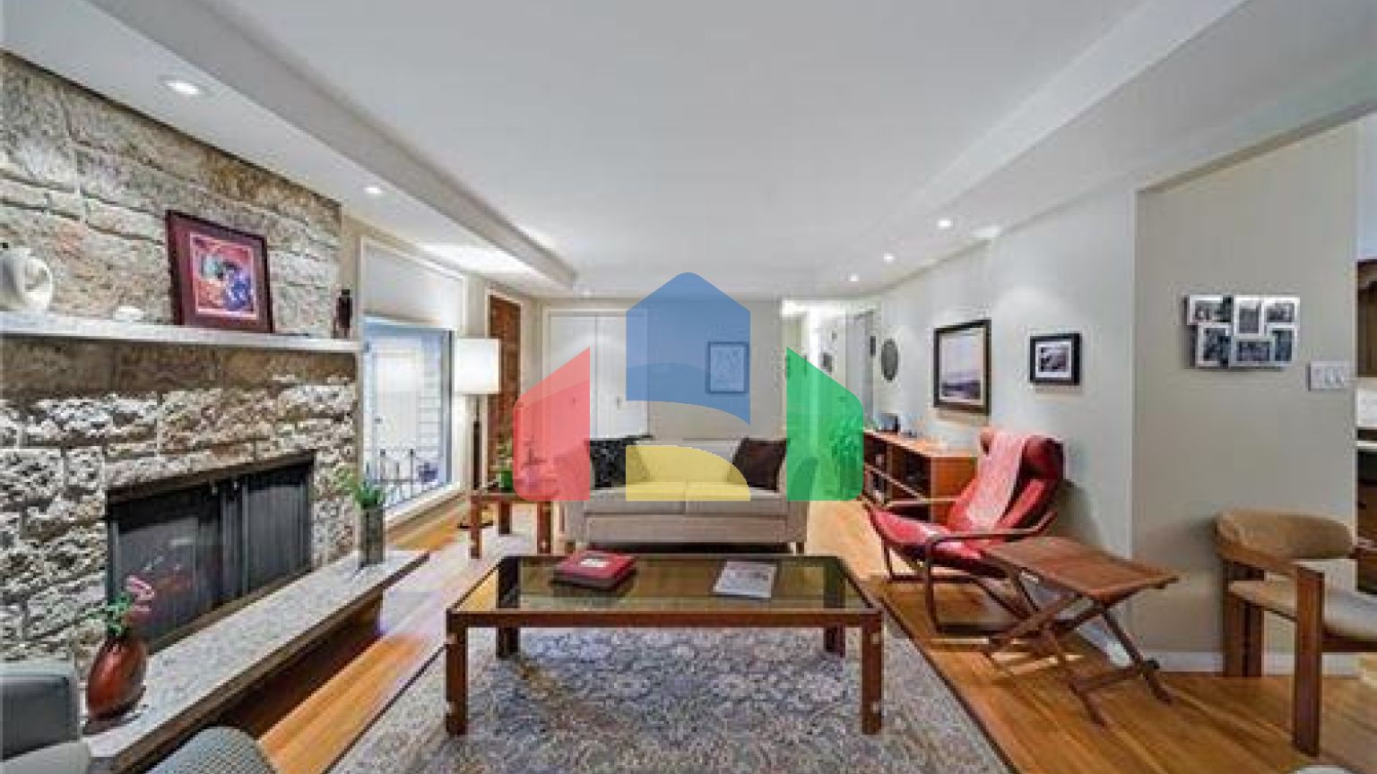 Residential - Single Family Home - Winnipeg, Canada - Canada