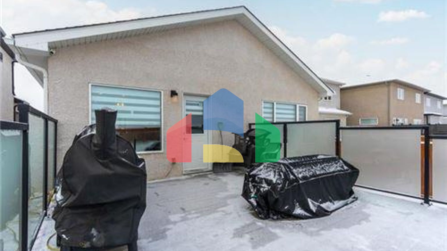 Residential - Single Family Home - Winnipeg, Canada - Canada