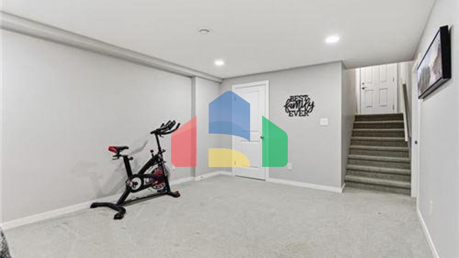 Residential - Single Family Home - Winnipeg, Canada - Canada