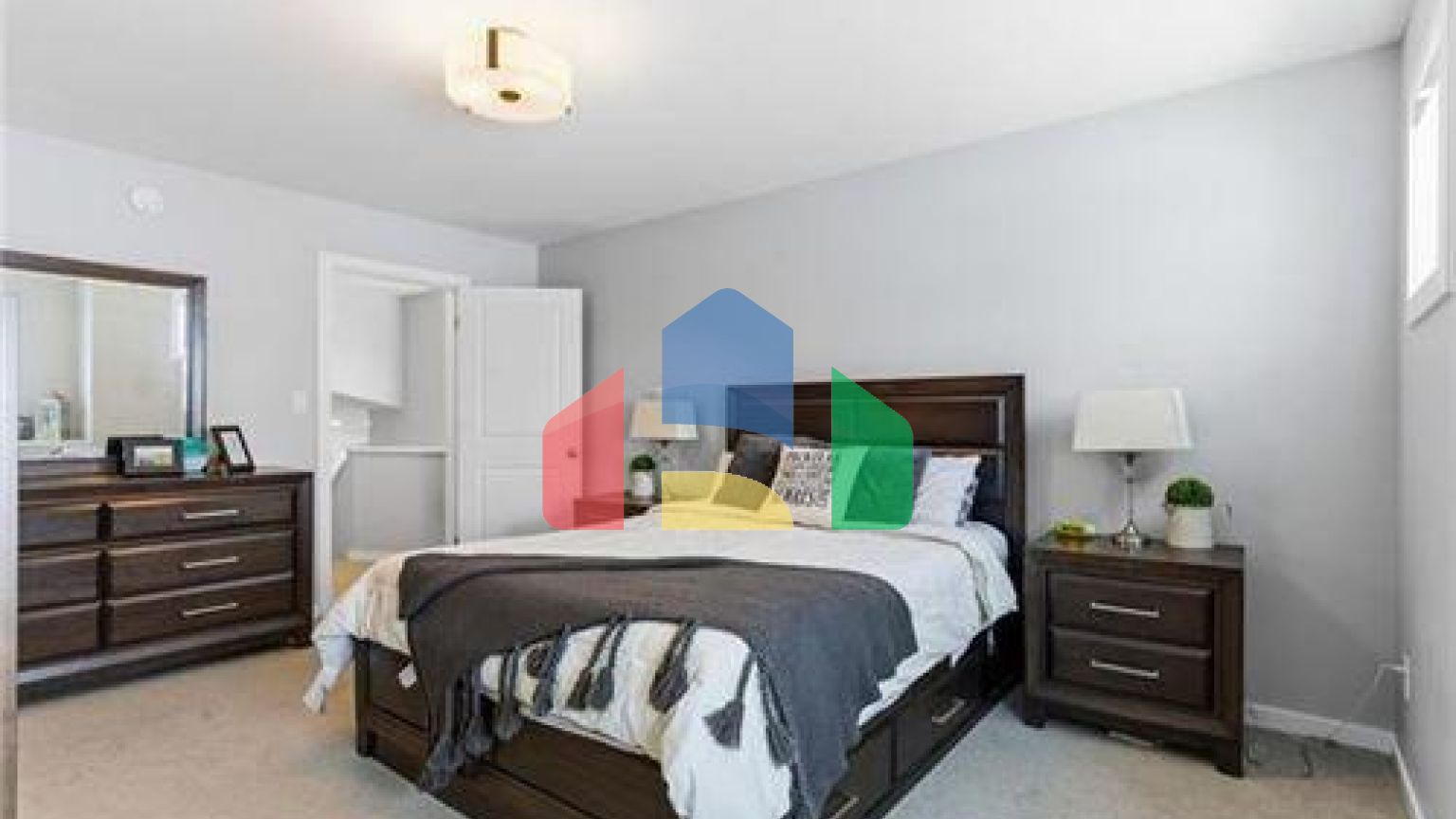 Residential - Single Family Home - Winnipeg, Canada - Canada