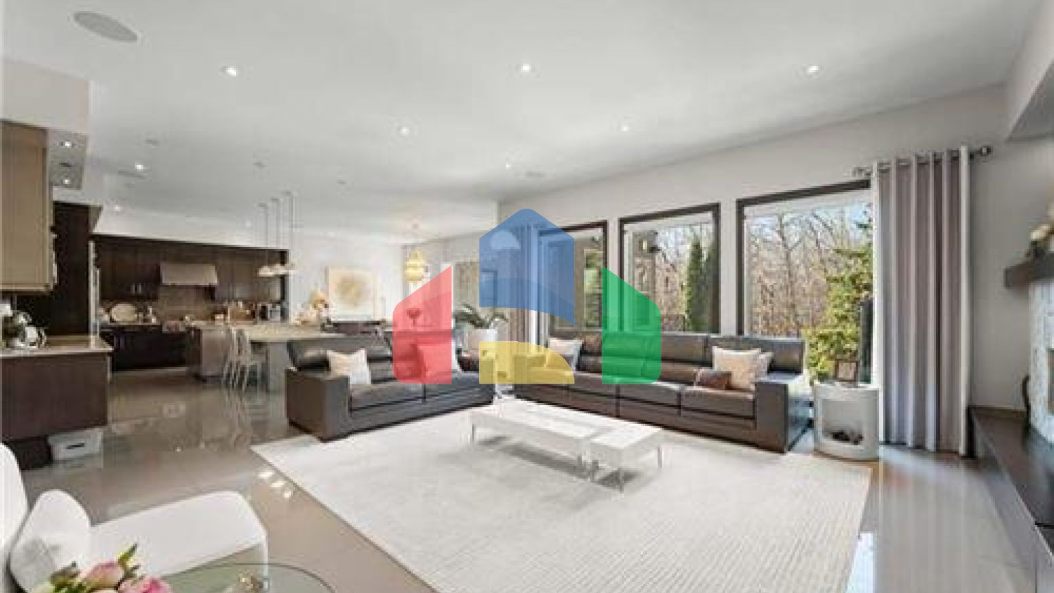 Residential - Single Family Home - Winnipeg, Canada - Canada