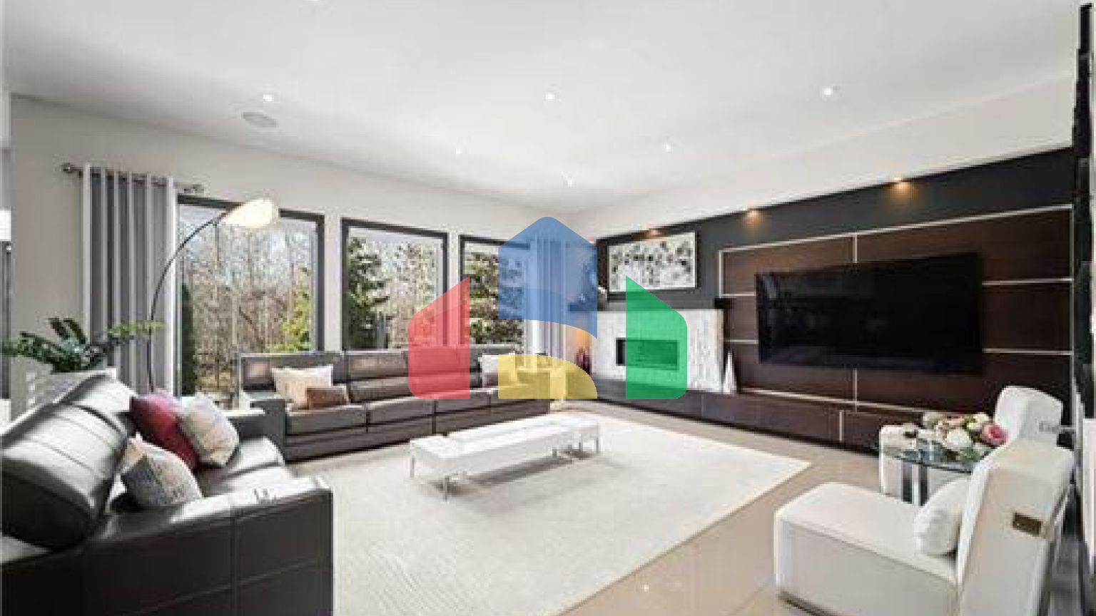 Residential - Single Family Home - Winnipeg, Canada - Canada