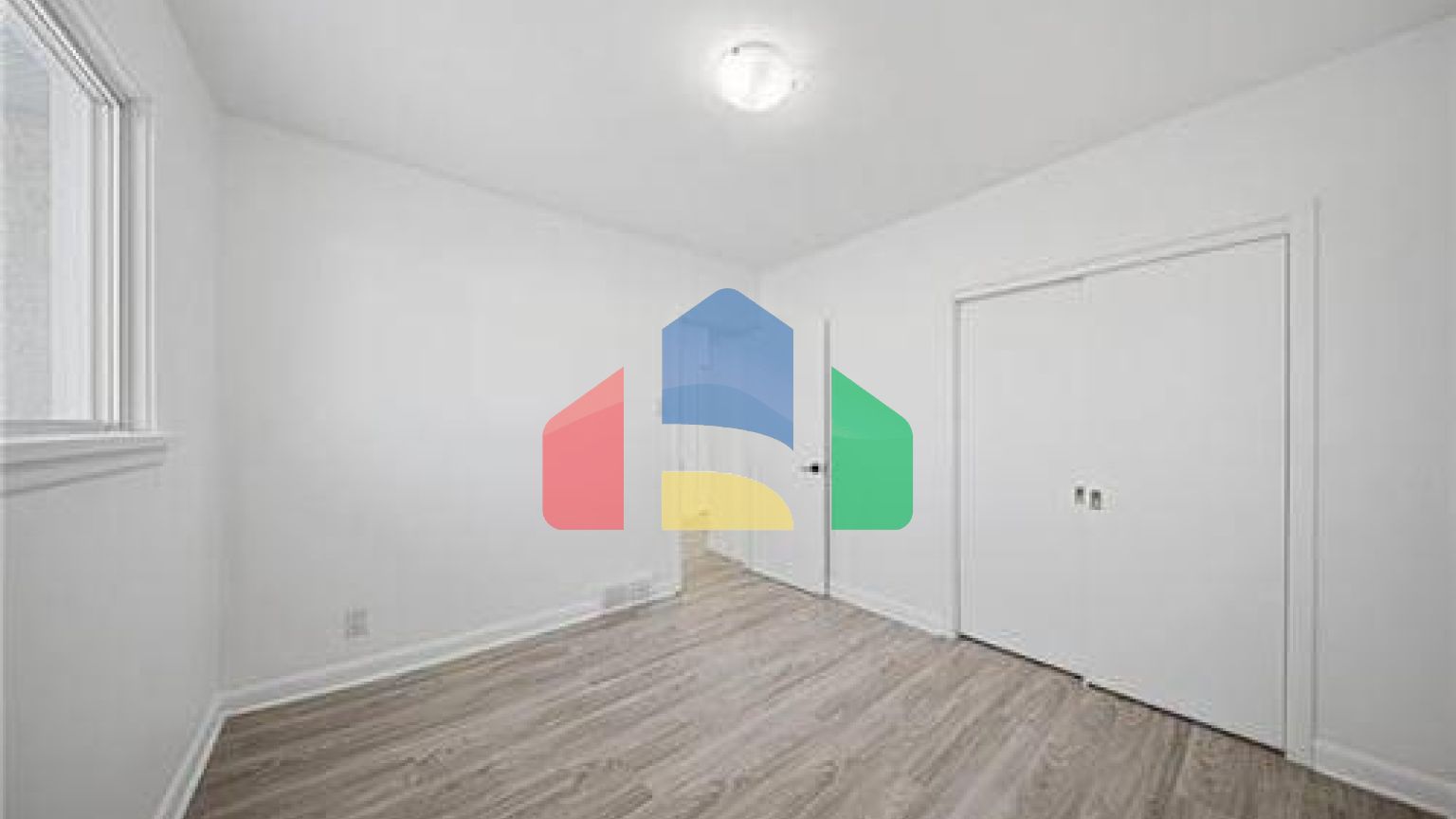 Residential - Single Family Home - Winnipeg, Canada - Canada