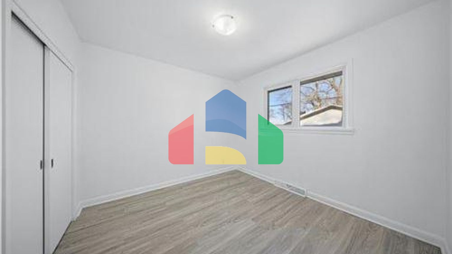 Residential - Single Family Home - Winnipeg, Canada - Canada