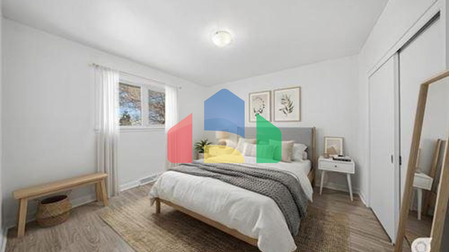 Residential - Single Family Home - Winnipeg, Canada - Canada