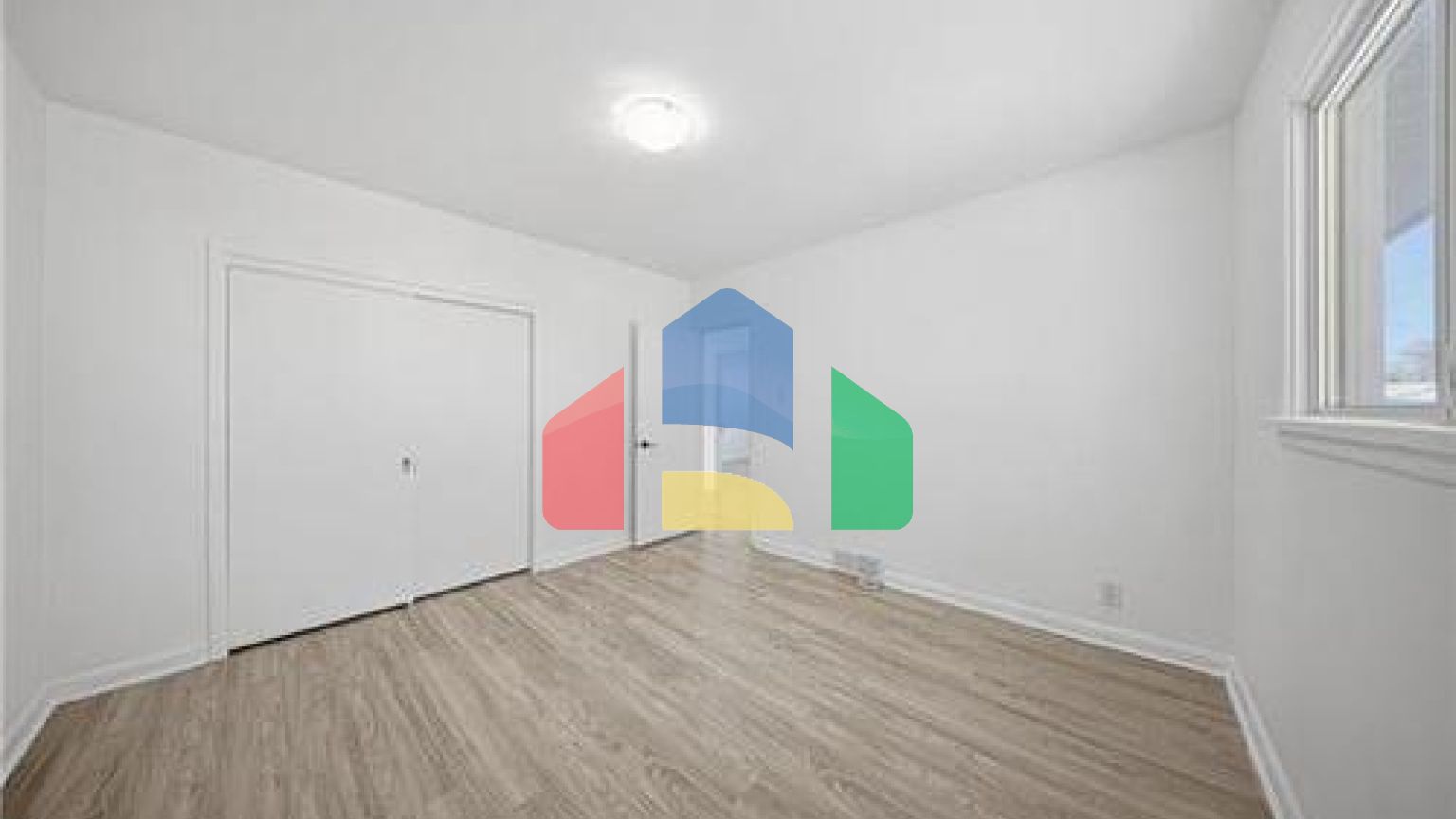 Residential - Single Family Home - Winnipeg, Canada - Canada