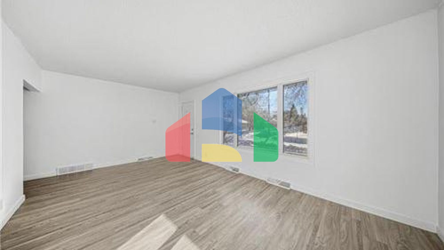 Residential - Single Family Home - Winnipeg, Canada - Canada