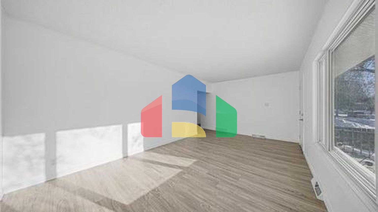 Residential - Single Family Home - Winnipeg, Canada - Canada