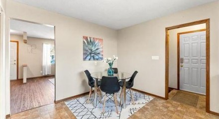 Residential - Single Family Home - Winnipeg, Canada - Canada