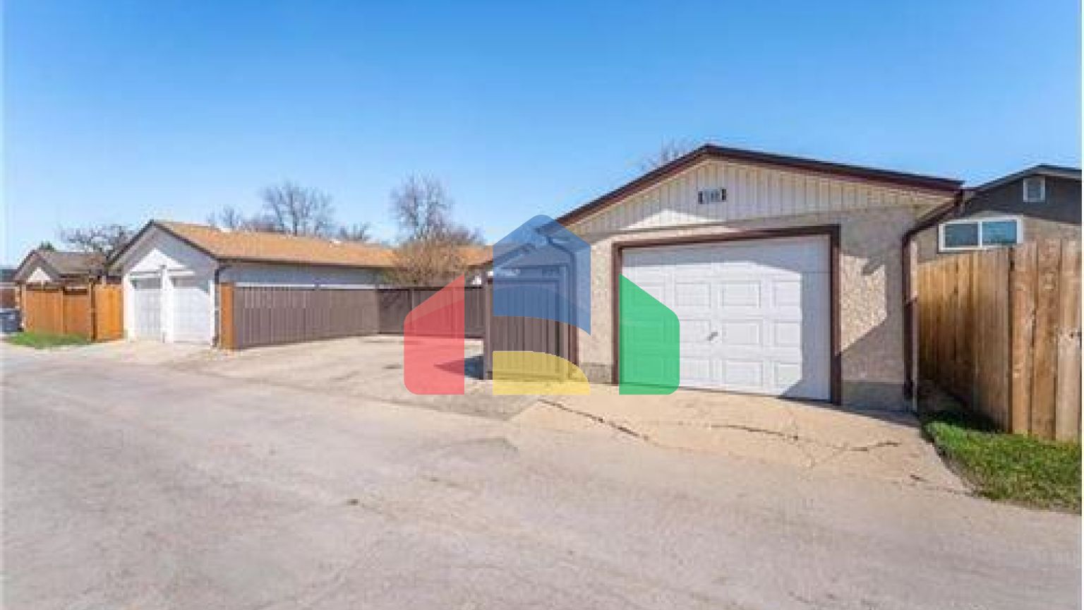 Residential - Single Family Home - Winnipeg, Canada - Canada