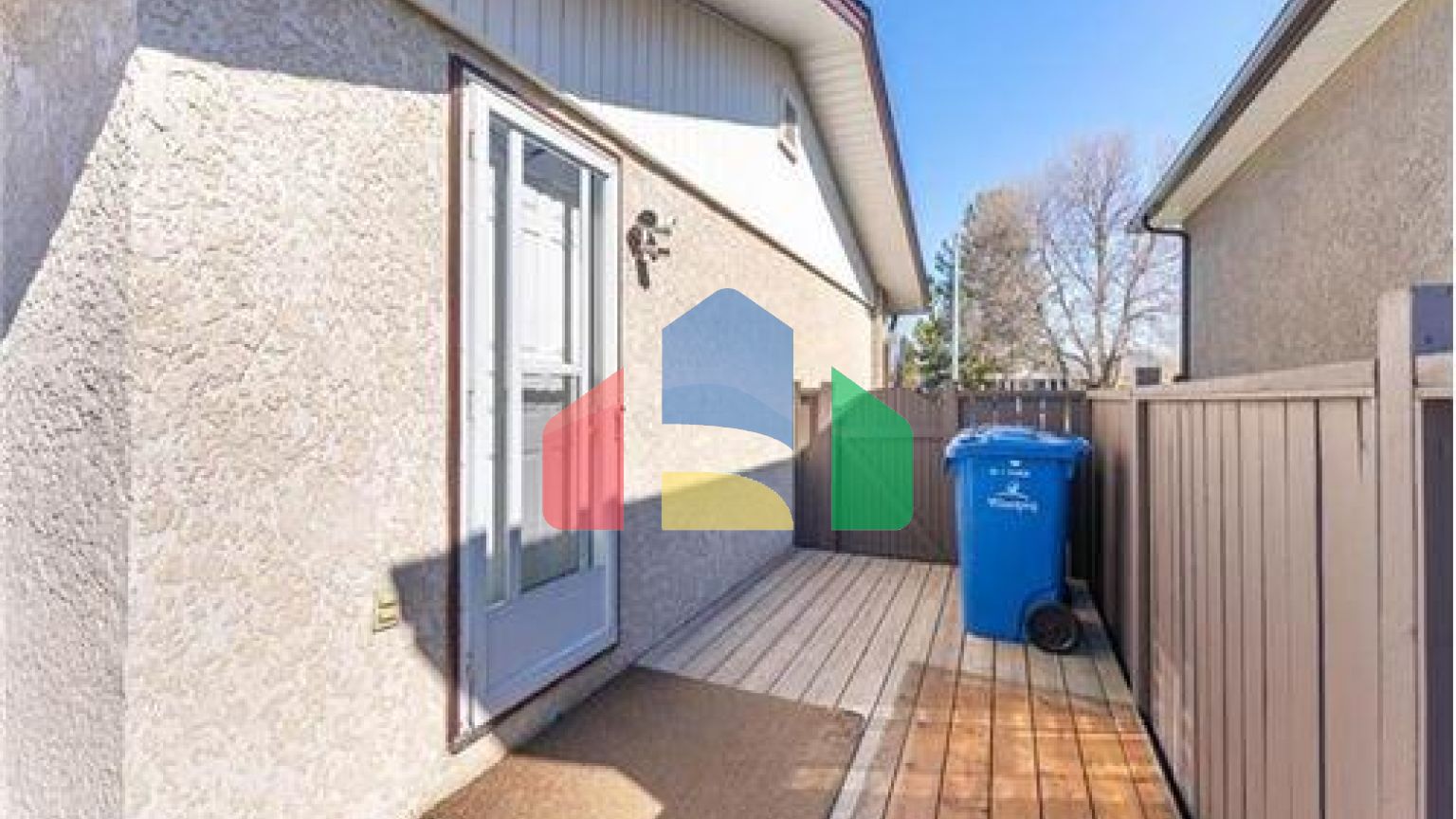 Residential - Single Family Home - Winnipeg, Canada - Canada