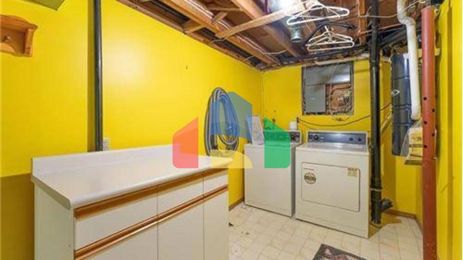 Residential - Single Family Home - Winnipeg, Canada - Canada