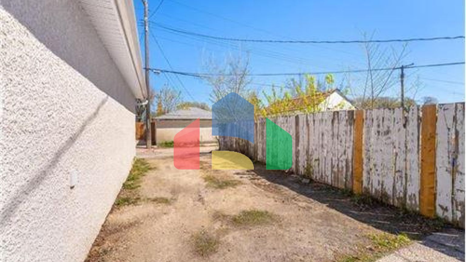 Residential - Single Family Home - Winnipeg, Canada - Canada