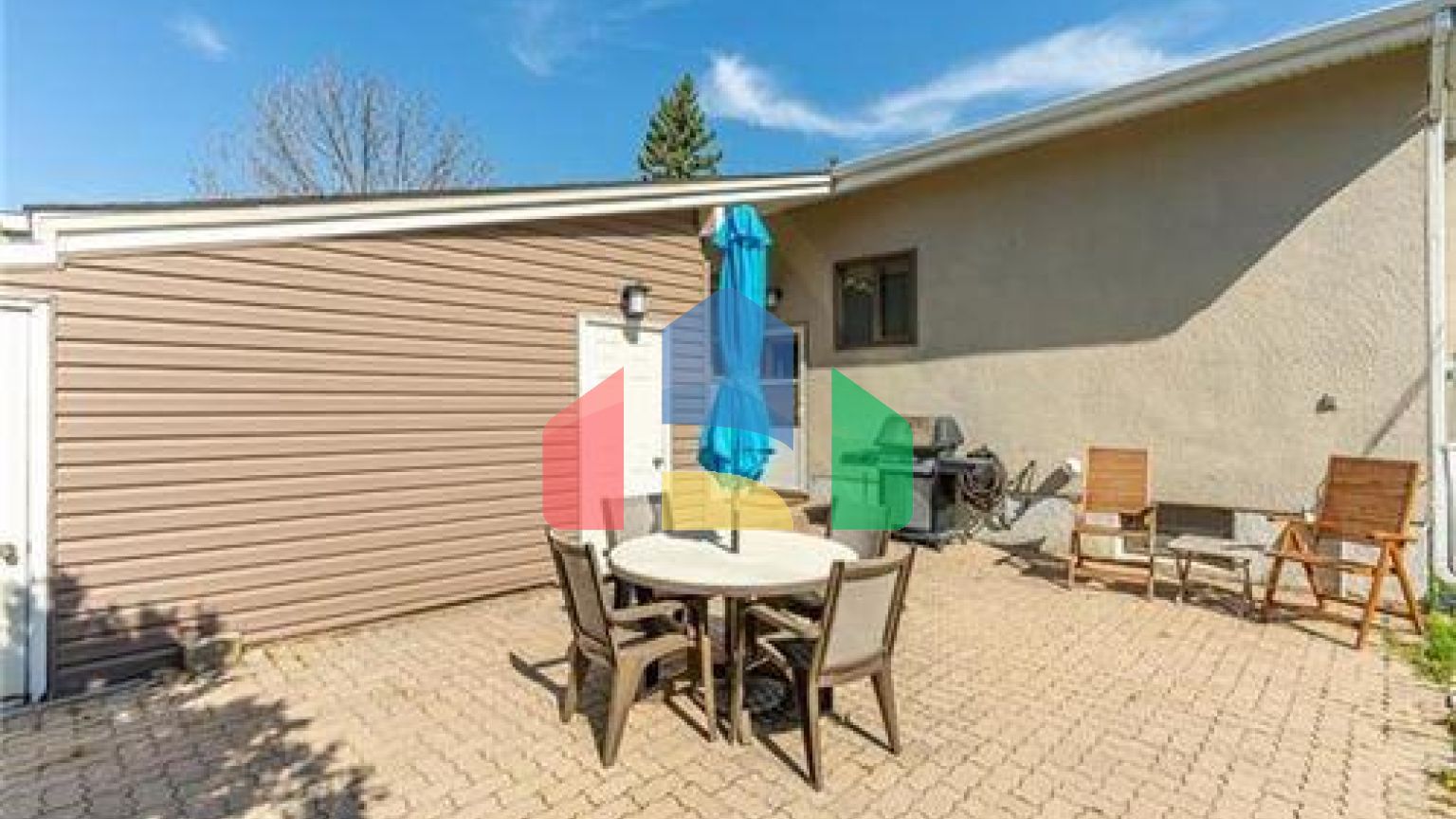 Residential - Single Family Home - Winnipeg, Canada - Canada