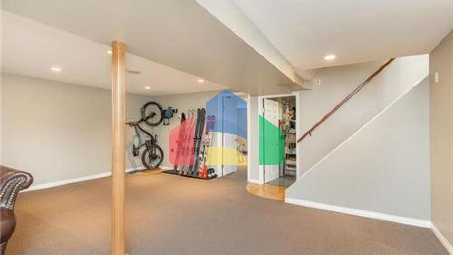 Residential - Single Family Home - Winnipeg, Canada - Canada