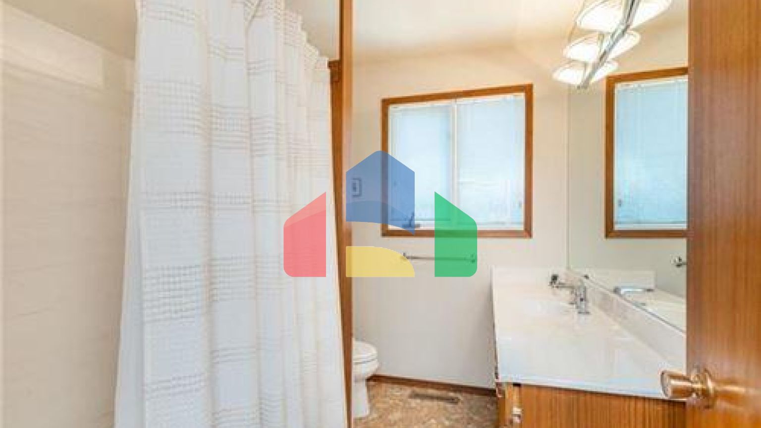 Residential - Single Family Home - Winnipeg, Canada - Canada