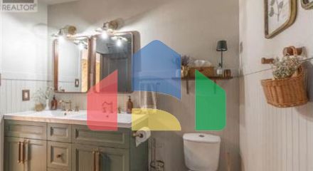 Residential - Single Family Home - Yellowknife, Canada - Canada