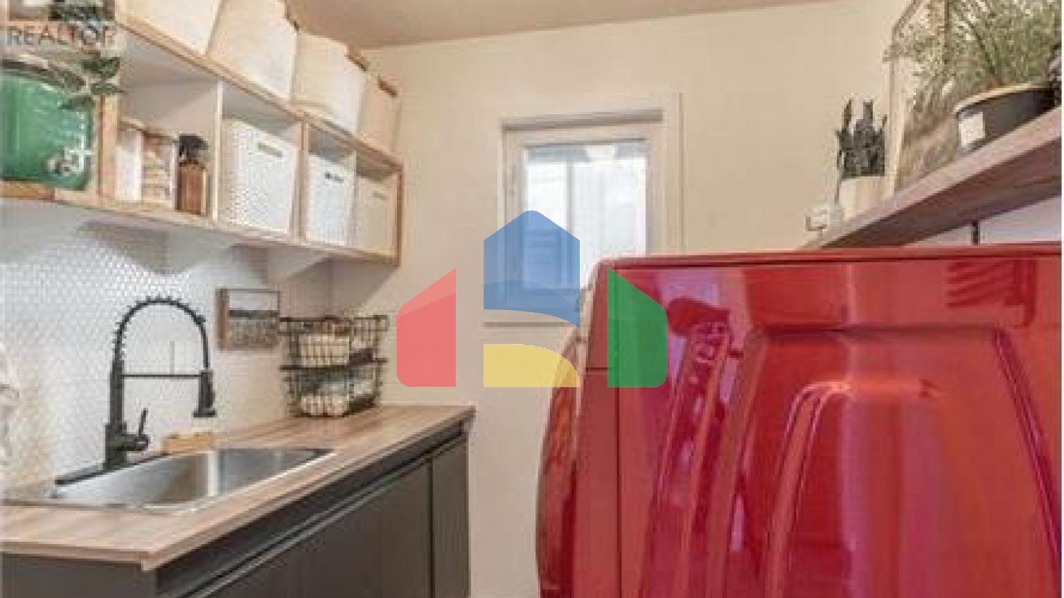 Residential - Single Family Home - Yellowknife, Canada - Canada