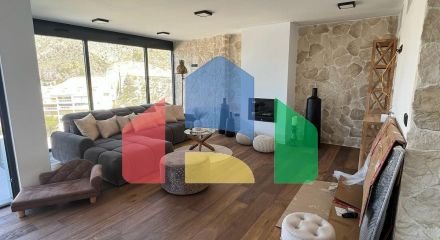 Отремонтированные виллы класса люкс с панорамными видами в Сьерра-де-Альтеа