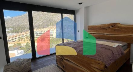 Отремонтированные виллы класса люкс с панорамными видами в Сьерра-де-Альтеа