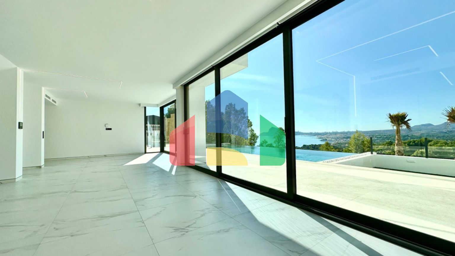 РОСКОШНАЯ ВИЛЛА В АЛЬТЕА ХИЛЛС