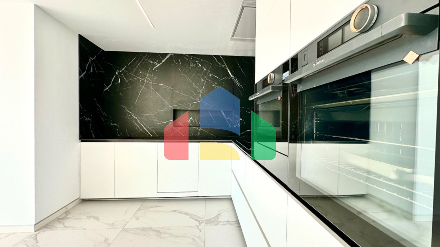 РОСКОШНАЯ ВИЛЛА В АЛЬТЕА ХИЛЛС