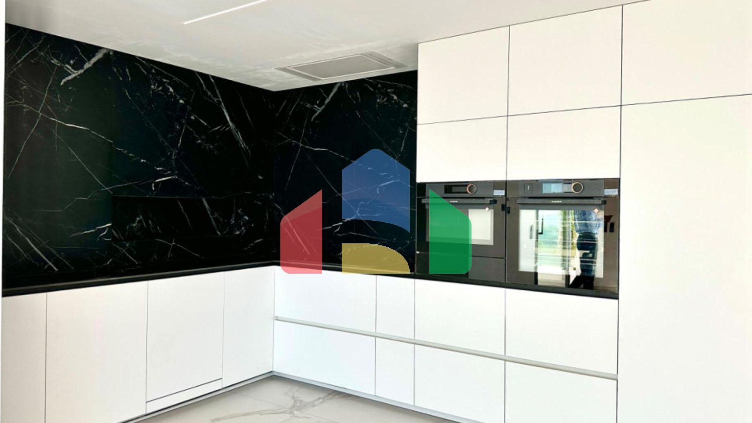 РОСКОШНАЯ ВИЛЛА В АЛЬТЕА ХИЛЛС