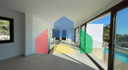 ЛЮКС ВИЛЛА В АЛЬТЕЕ