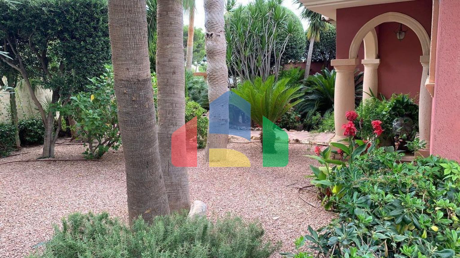 Средиземноморская вилла в 5 мин от пляжа