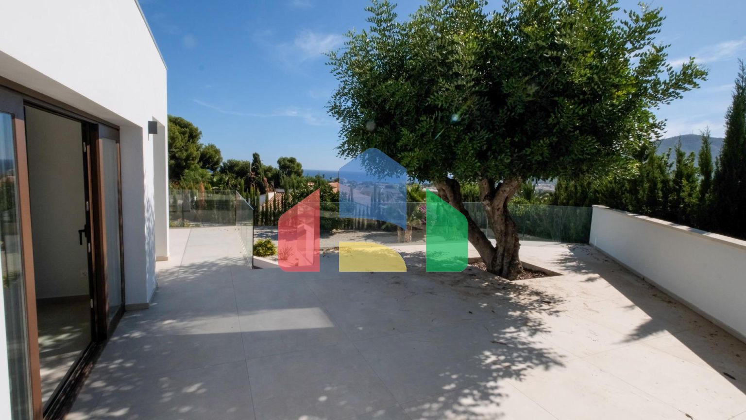 «Потрясающая вилла с живописным видом на море и долину в Альтее»