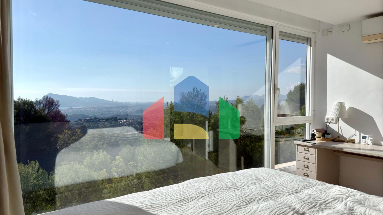 Элегантная вилла в Альтеа ла Велья с видом на море